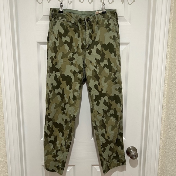 GAP Pants - Gap Straight Khaki High Rise Camo Pants Womens Size 8 Green Chino Twill
